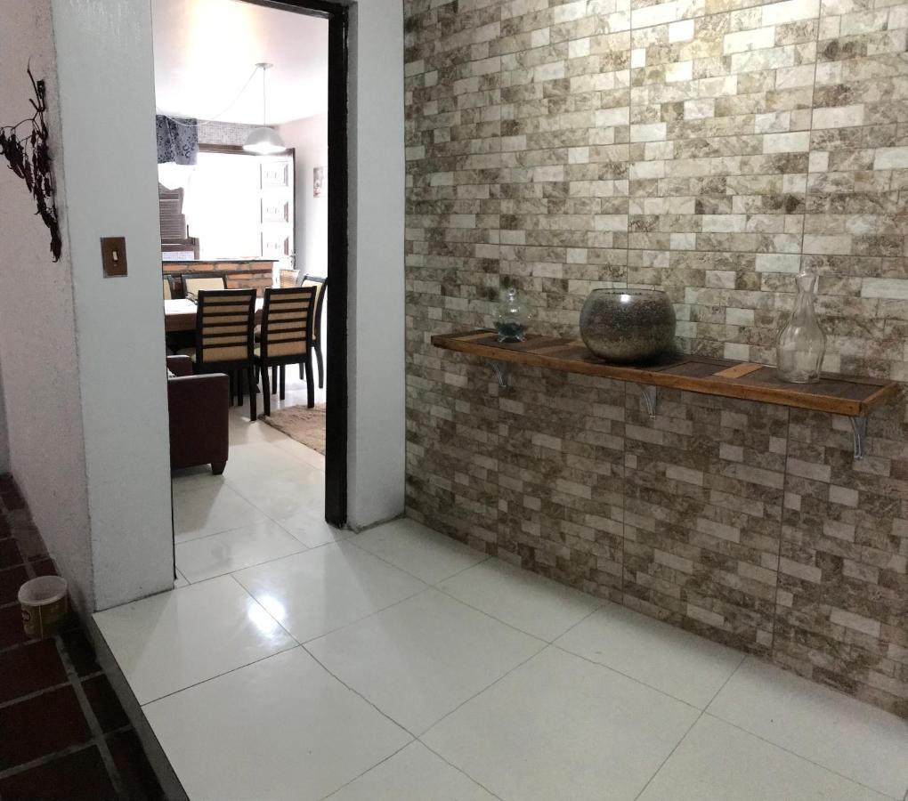 Ape Completo Com Suite, Sacada E Garagem Fechada *