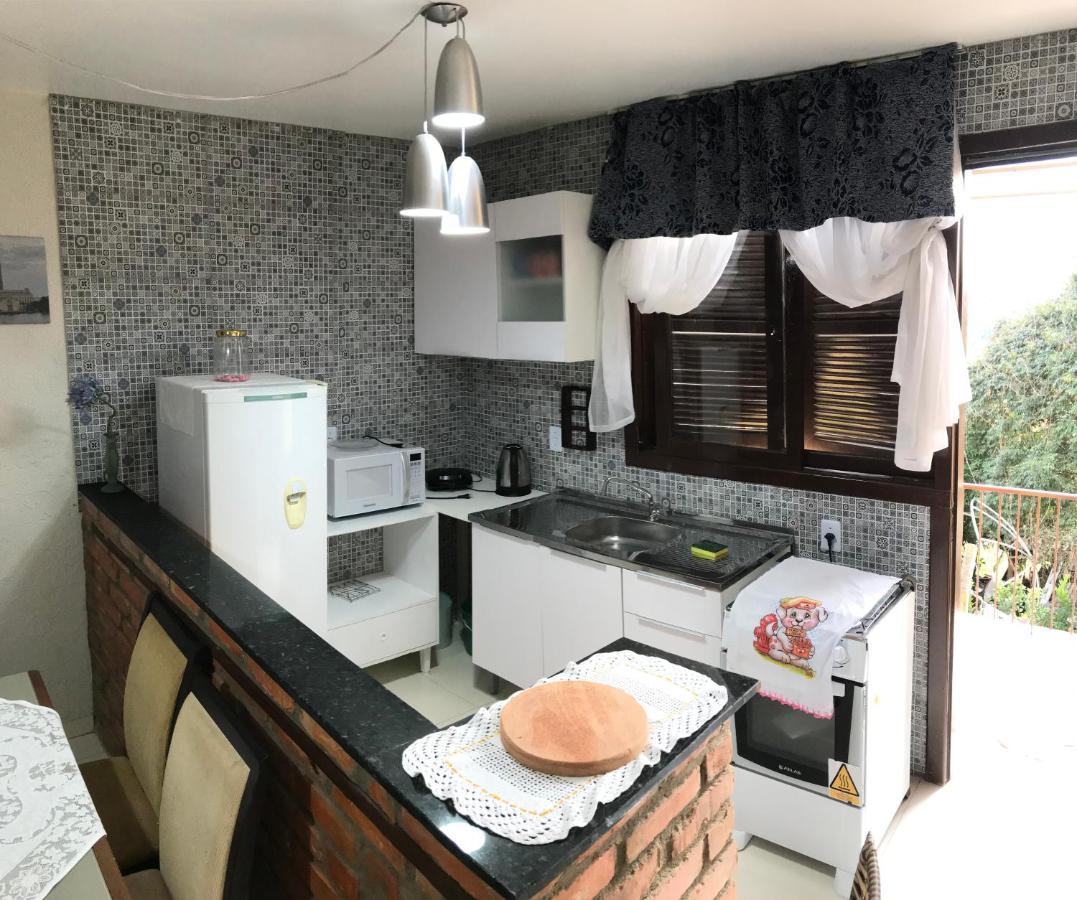Ape Completo Com Suite, Sacada E Garagem Fechada